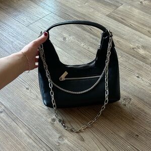 Elegant Black Chain Shoulder Bag